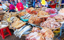 Dam-market-in-Nha-Trang
