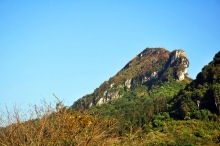 Sapa tour: Coming to Sapa, Climbing the dragon mouth's mountain to listen the Fairy tales.