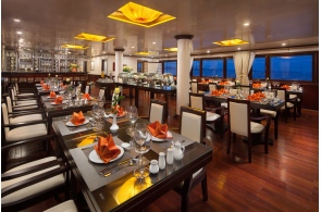 the- restaurant- of- cruise- halong- 2- days- 1- night